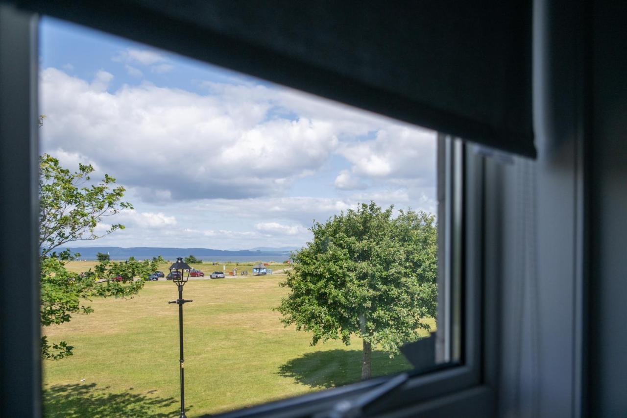 Seaview House - A Traditional Home By The Beach Nairn Extérieur photo